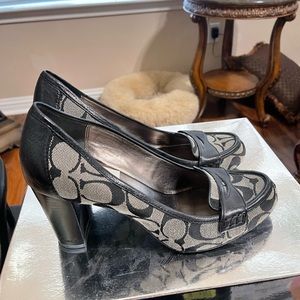 NWT Coach black heels size 8